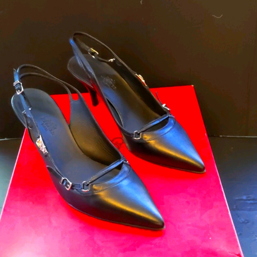 Hermes pumps